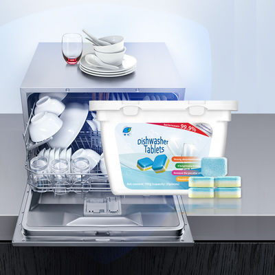 Tablettes de nettoyeur de lave-vaisselle stockées et solides à partir de la tablette supérieure